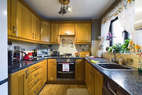 3 Vaisey Field, Whitminster, Gloucester, GL2 7PT