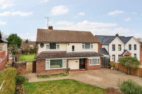 4 bedroom detached house for sale, Darlow Drive, Bedford