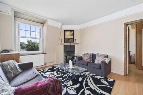 2 bedroom apartment to rent, Evesham House, London, W12