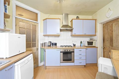 2 bedroom apartment to rent, Evesham House, London, W12