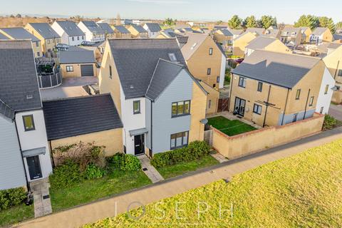 6 Fen Bight Walk, Ipswich, IP3 9UZ