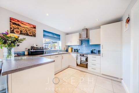 6 Fen Bight Walk, Ipswich, IP3 9UZ