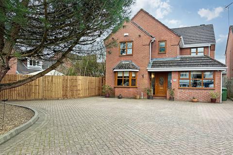 4 bedroom detached house for sale, Oakfields Way, Catherine-De-Barnes, B91