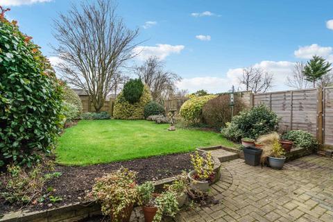 15 The Watergate, Watford, WD19 5AS