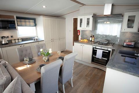 3 bedroom static caravan for sale, Breydon Water Holiday Park