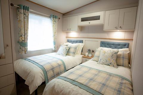 3 bedroom static caravan for sale, Breydon Water Holiday Park