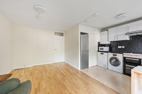 42 Ravensmede Way, London, W4 1TF