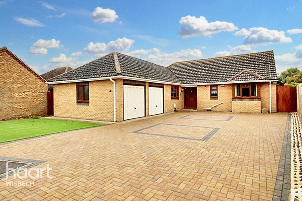 Anvil Close, Gedney Dyke 4 bed detached bungalow for sale £325,000
