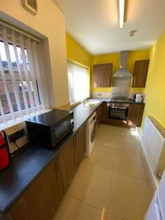 5 bedroom house share to rent - 32 Highfield Road, Manchester