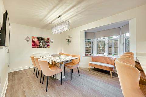 1 Augusta Drive, Hockley, SS5 4FY