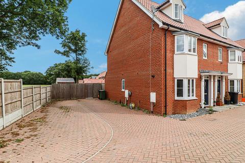 15 Braeburn Way, Basildon, SS14 3TU