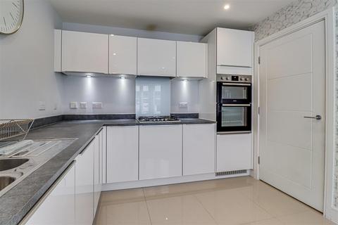 15 Braeburn Way, Basildon, SS14 3TU