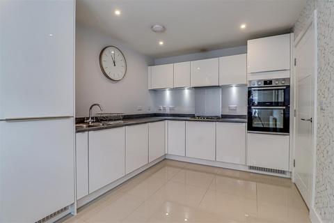 15 Braeburn Way, Basildon, SS14 3TU