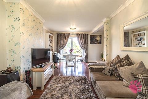8 Linford Drive, Basildon, SS14 1RZ