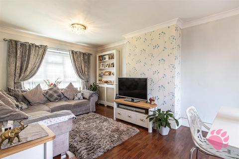 8 Linford Drive, Basildon, SS14 1RZ