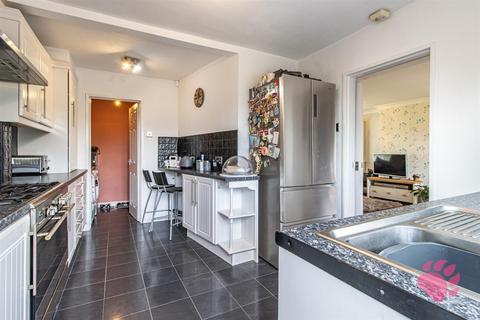 8 Linford Drive, Basildon, SS14 1RZ
