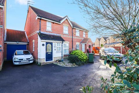 53 Fyfield Drive, South Ockendon, RM15 5QE