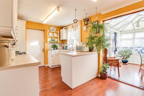 53 Fyfield Drive, South Ockendon, RM15 5QE