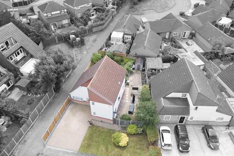 51 Brackley Crescent, Basildon, SS13 1RA