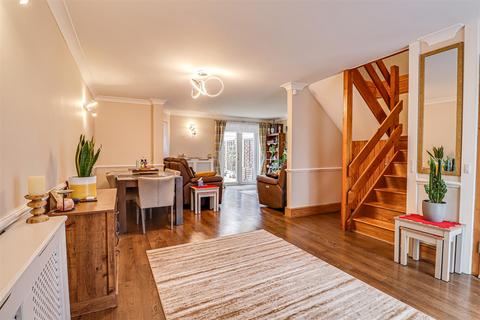 69 Beambridge Place, Basildon, SS13 3LN