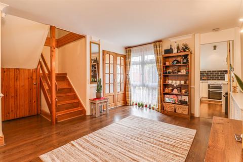 69 Beambridge Place, Basildon, SS13 3LN