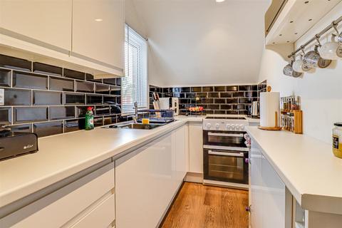 69 Beambridge Place, Basildon, SS13 3LN