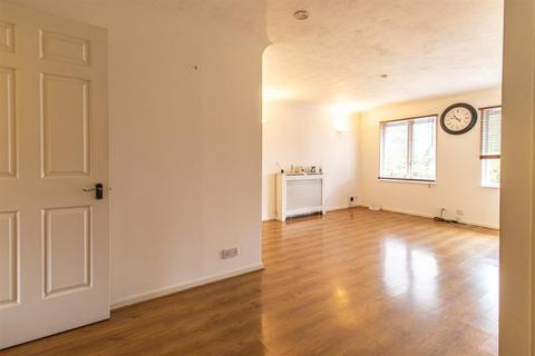 42 Brimfield Road, Purfleet, RM19 1RG