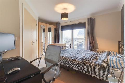 16 Bell Close, Laindon, Basildon, SS15 5NG