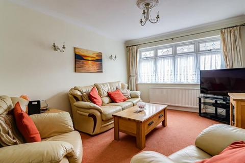 41 Northwood Avenue, Hornchurch, RM12 4PU
