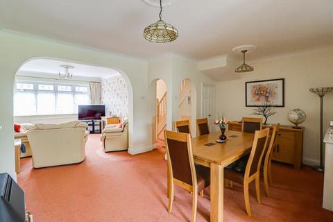 41 Northwood Avenue, Hornchurch, RM12 4PU