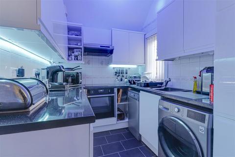 137 Moretons Court, Basildon, SS13 3LZ
