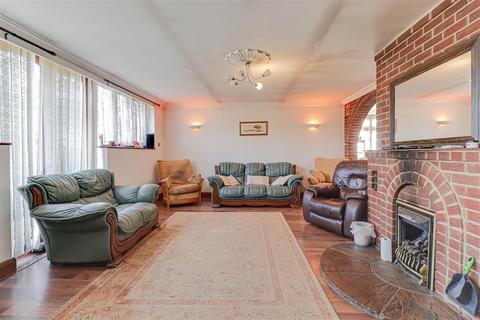Bell View Bells Hill Road, Vange, Basildon, SS16 5JT