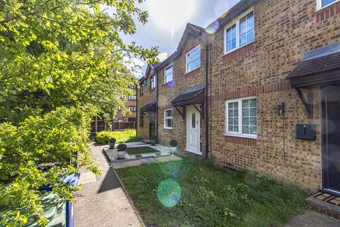 45 Oakley Close, Grays, RM20 4AN