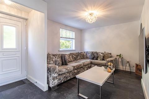 45 Oakley Close, Grays, RM20 4AN