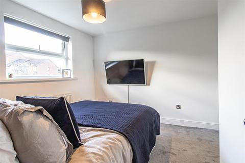 45 Oakley Close, Grays, RM20 4AN