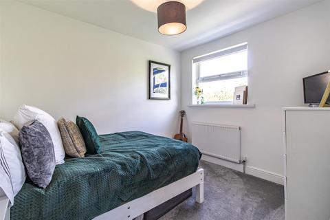 45 Oakley Close, Grays, RM20 4AN