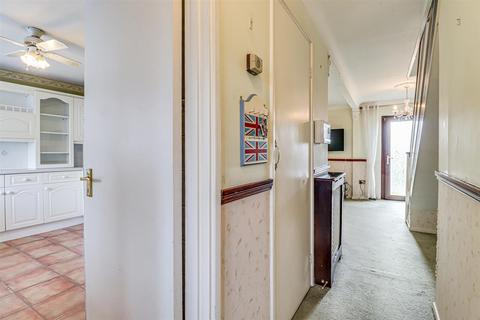 69 Ashfields, Pitsea, Basildon, SS13 1HS