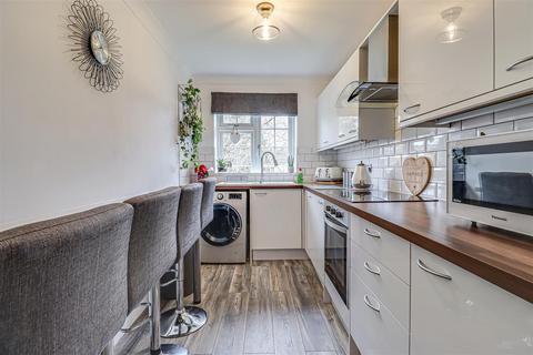 21 Bishops Close, Basildon, SS13 1EJ