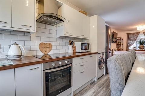 21 Bishops Close, Basildon, SS13 1EJ