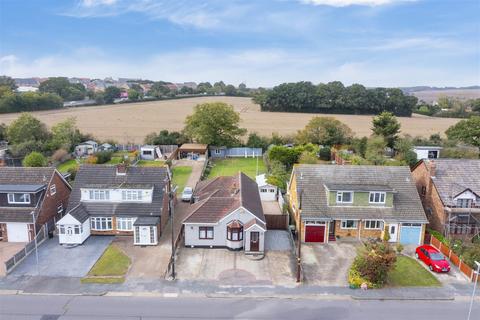 4 bedroom detached bungalow for sale, Kings Road, Basildon SS15