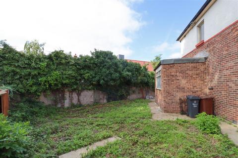 1 Coniston Close, Barking, IG11 7RE