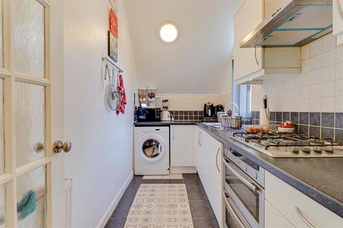 119 Beambridge Court, Basildon, SS13 3NG
