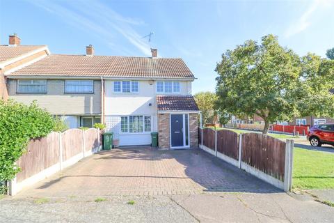 25 Clickett End, Basildon, SS14 1NG