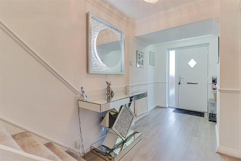 25 Clickett End, Basildon, SS14 1NG