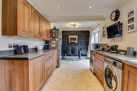 20 Dacre Crescent, Aveley, South Ockendon, RM15 4TP
