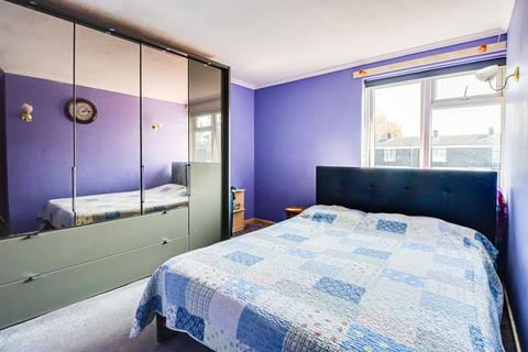 12 Bretons, Basildon, SS15 5BY