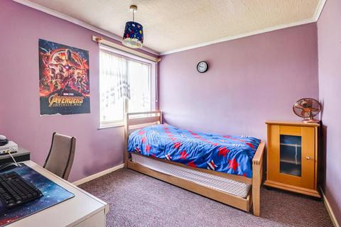 12 Bretons, Basildon, SS15 5BY