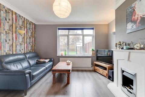 21 Grimston Road, Basildon, SS14 3NQ