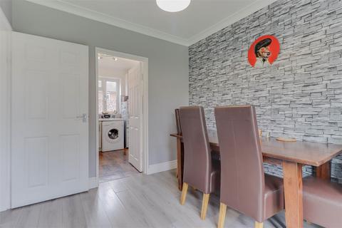 21 Grimston Road, Basildon, SS14 3NQ