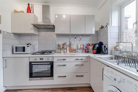 21 Grimston Road, Basildon, SS14 3NQ